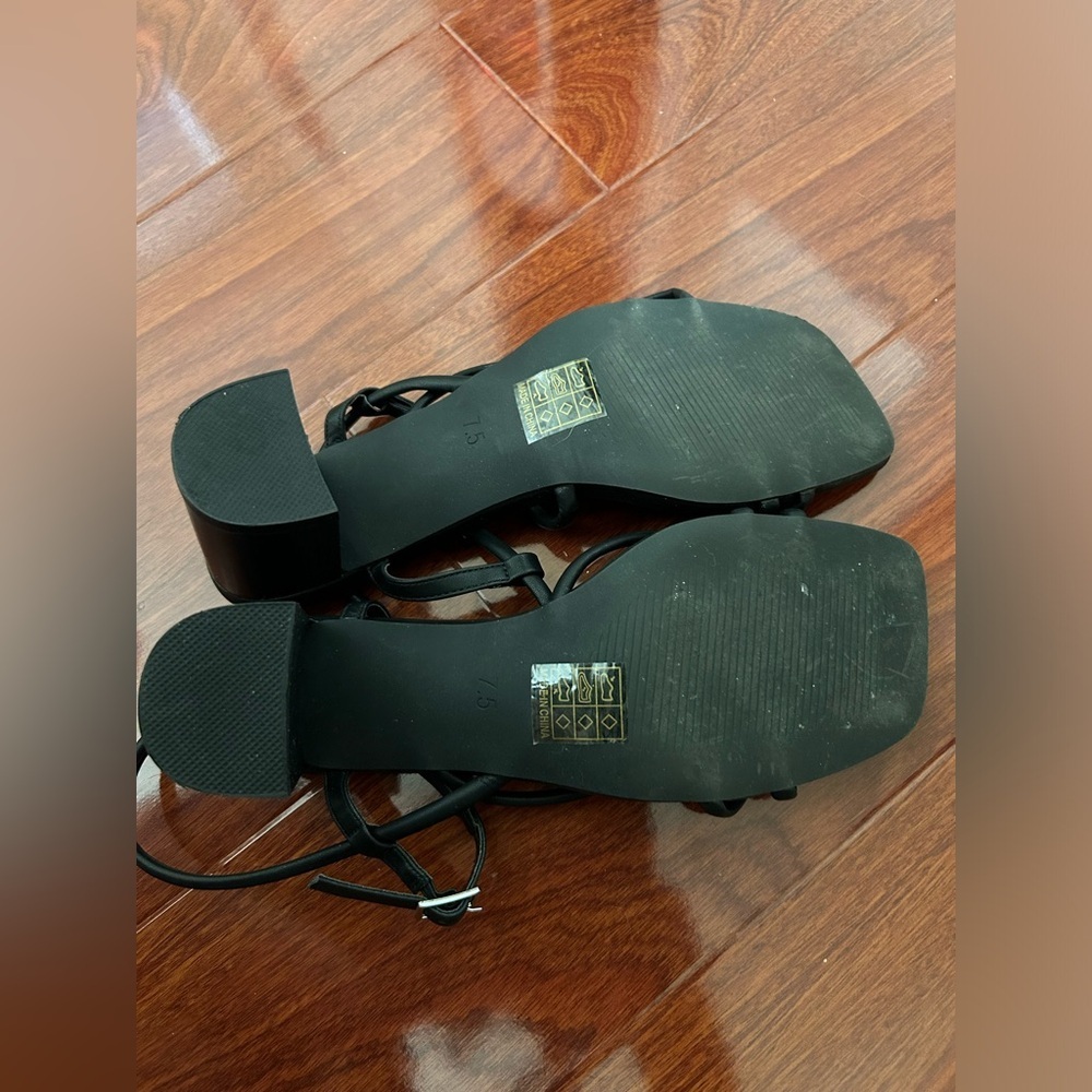 Black Square Toe Low Block Heel Size 7.5 - Picture 5 of 5